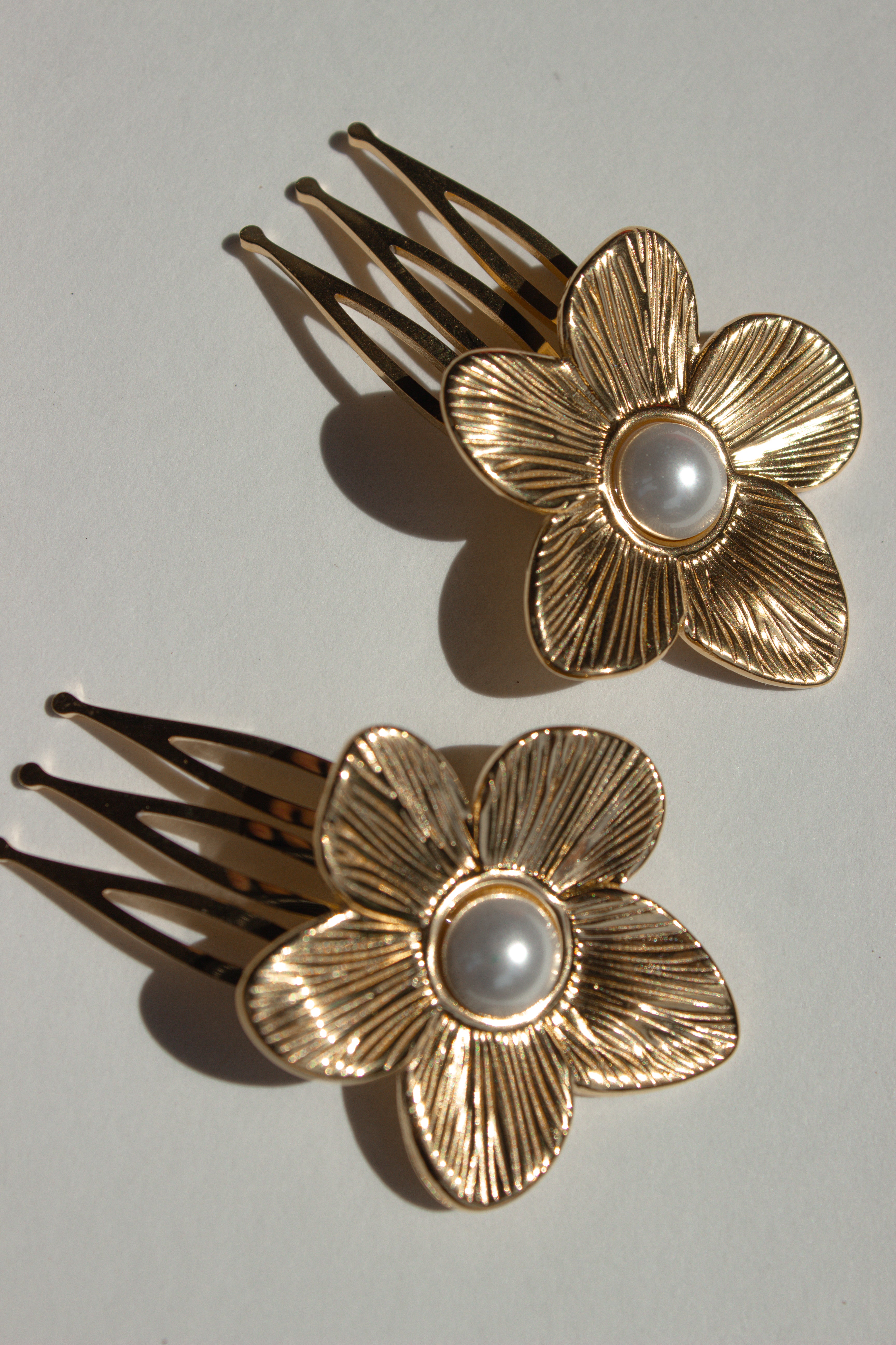 Pearl Bloom Hair Comb